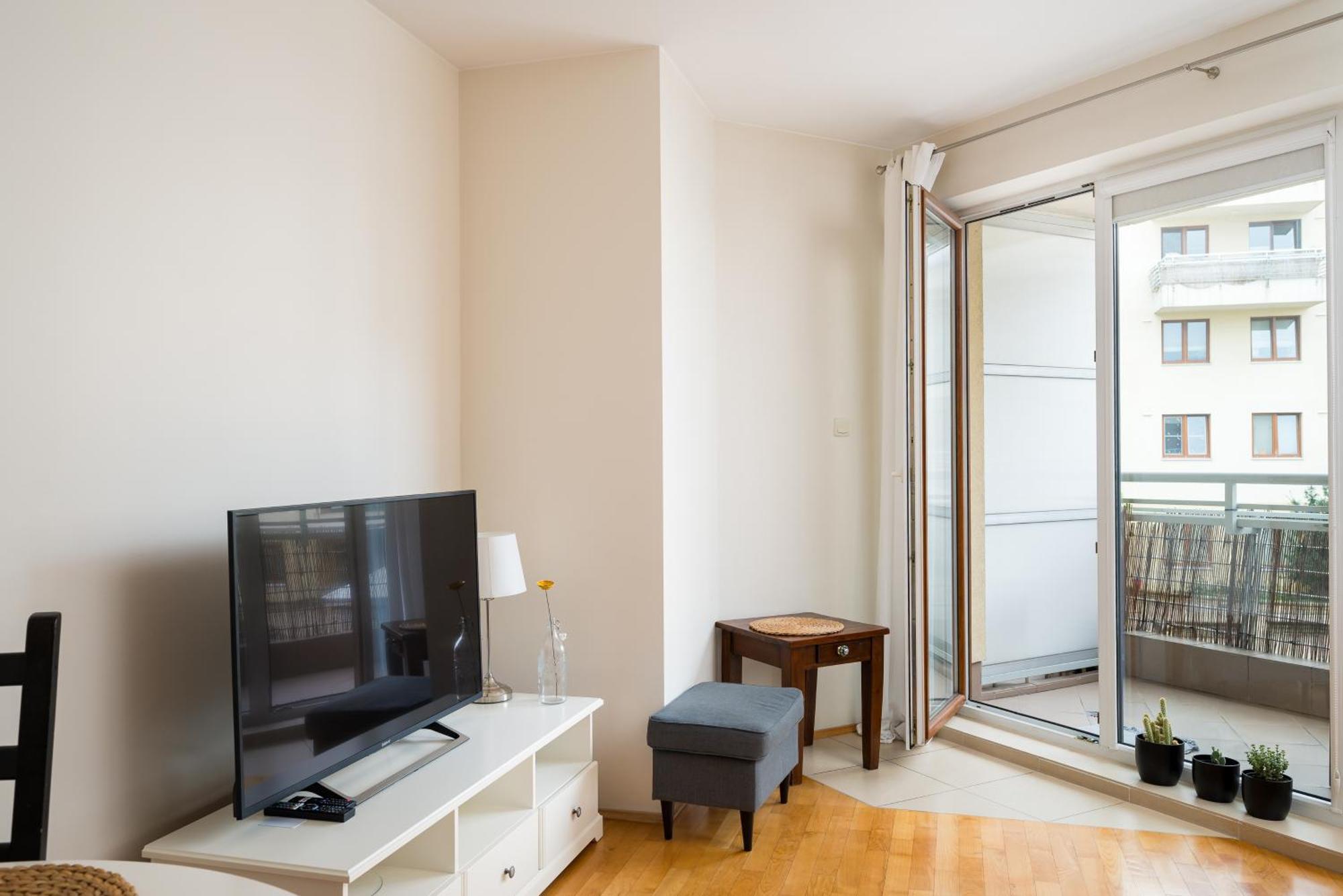Metro Ksiecia Janusza Cosy Apartment Varşova Dış mekan fotoğraf